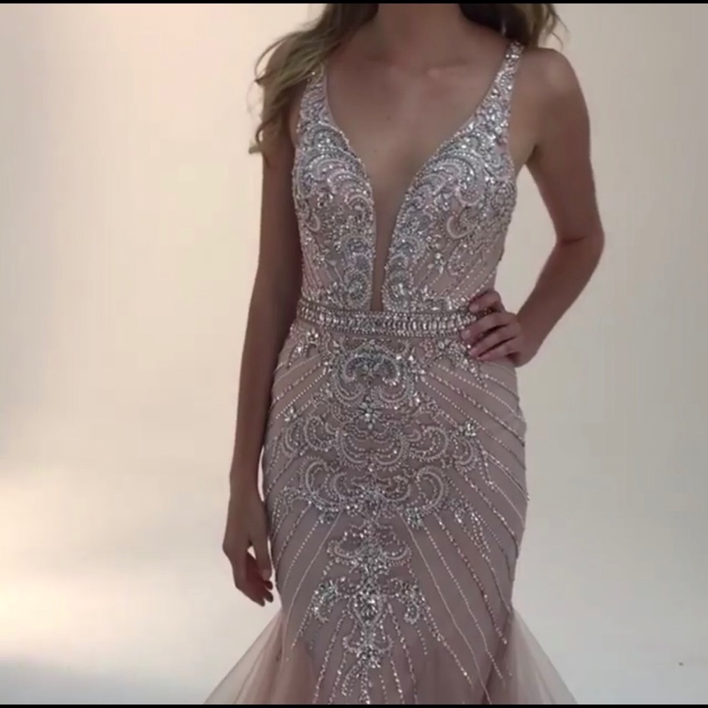 GORGEOUS MORREL MAXIE PROM/PAGEANT DRESS